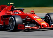 -梅赛德斯横扫法拉利，拉塞尔扛起全队