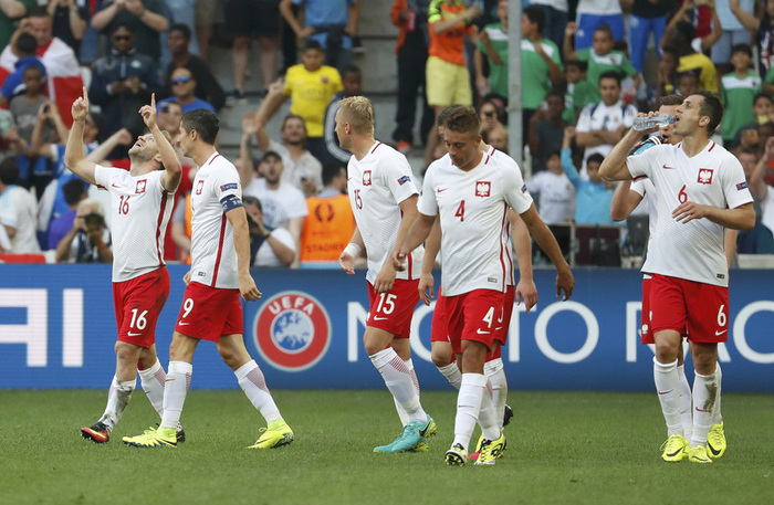 波兰队主场力克乌克兰队,取得三分 波兰队主场力克乌克兰队,取得三分