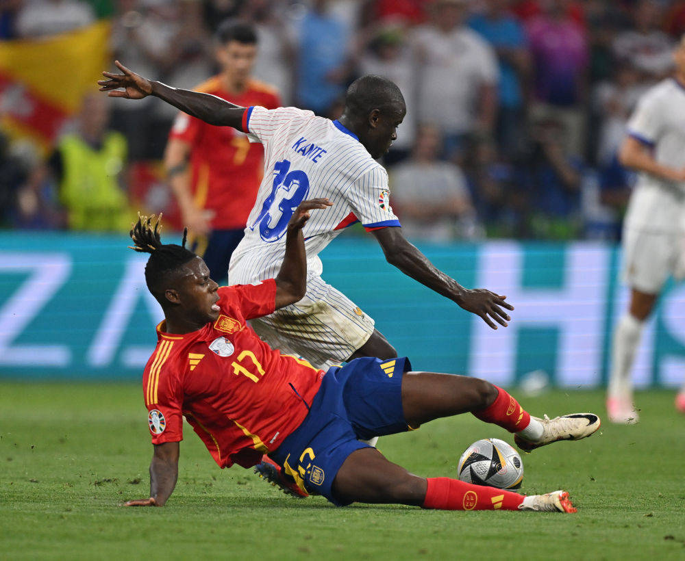 法国主场逆袭葡萄牙,成功晋级欧锦赛半决赛 法国主场逆袭葡萄牙,成功晋级欧锦赛半决赛