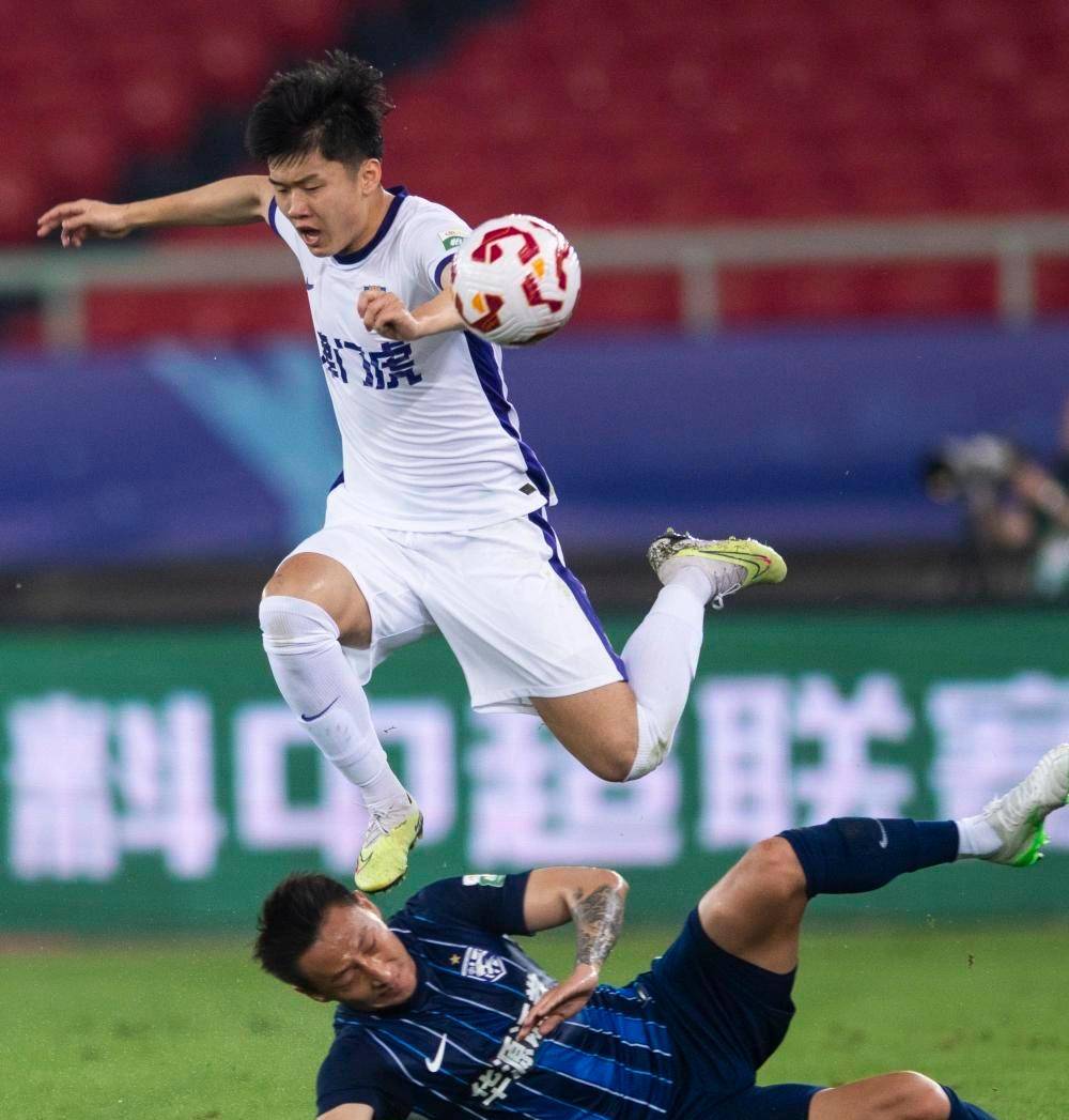 关于本土球星大放异彩,成为球队关键人物的信息 关于本土球星大放异彩,成为球队关键人物的信息