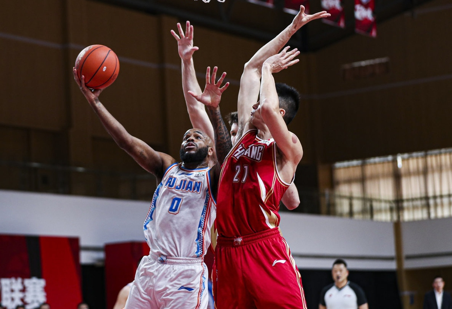辽宁队翻盘山东队,伦纳德惊艳四座的简单介绍 辽宁队翻盘山东队,伦纳德惊艳四座的简单介绍