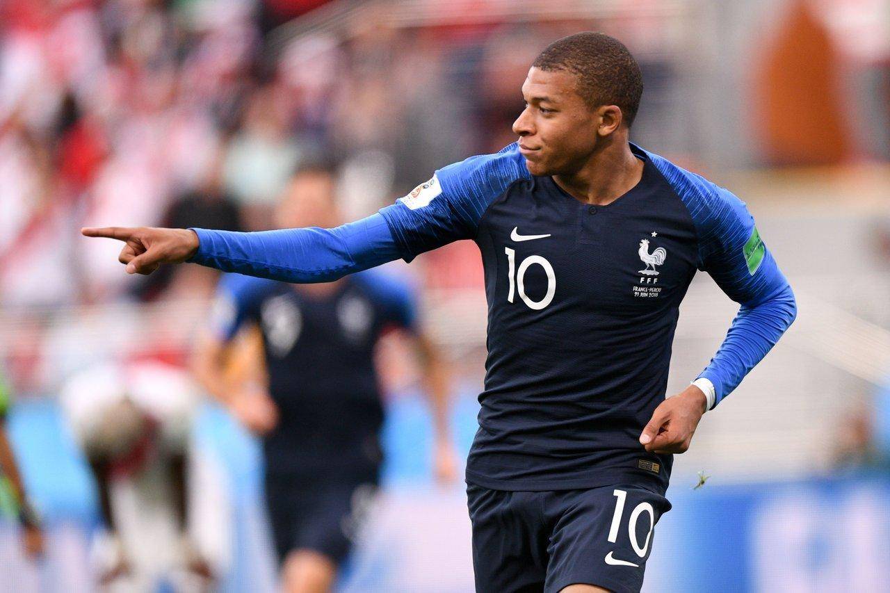 包含瑞典队险胜法国队,奥恰洛夫刷新纪录的词条 包含瑞典队险胜法国队,奥恰洛夫刷新纪录的词条