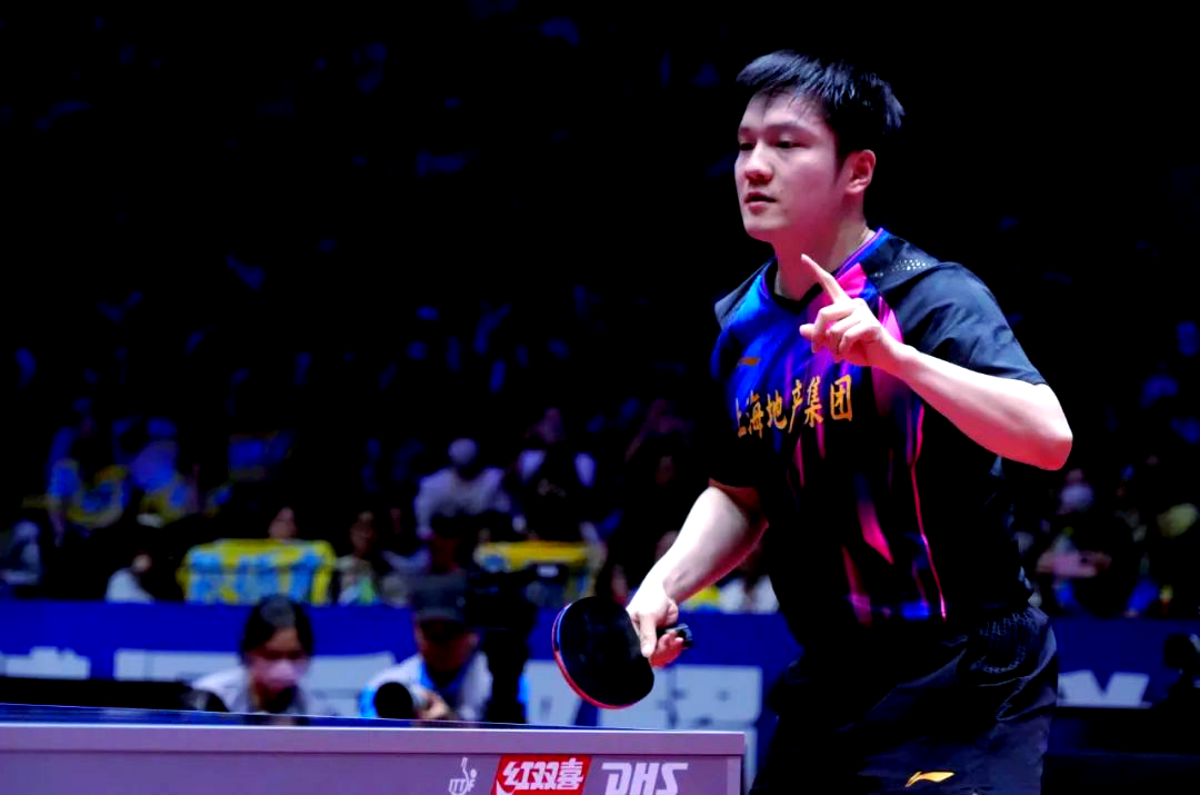 日本队鏖战瑞典队,樊振东点燃赛场 日本队鏖战瑞典队,樊振东点燃赛场