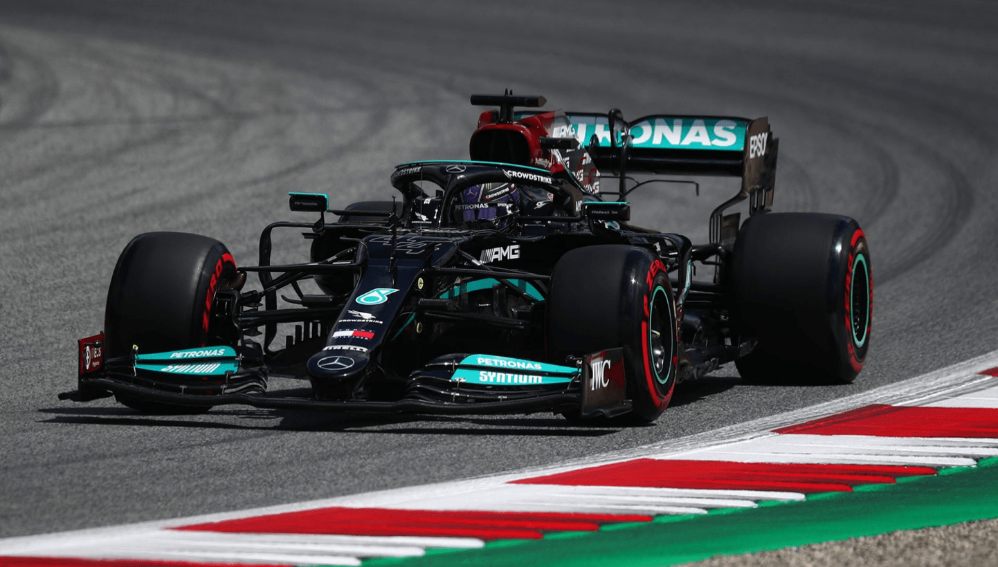 梅赛德斯碾压威廉姆斯,佩雷兹惊艳四座 梅赛德斯碾压威廉姆斯,佩雷兹惊艳四座