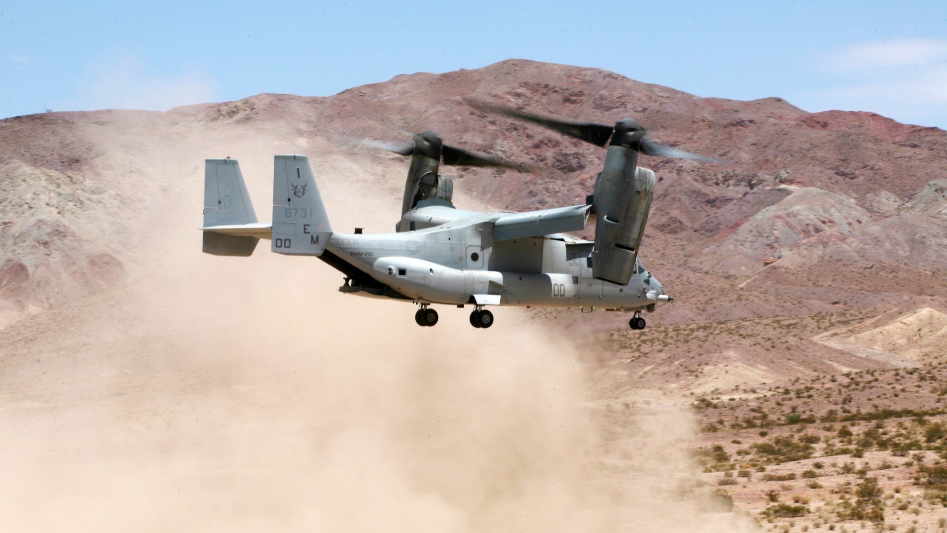 范弗利特化身防守围场,当F1揭幕战的轰鸣遇见篮球场的窒息锁防